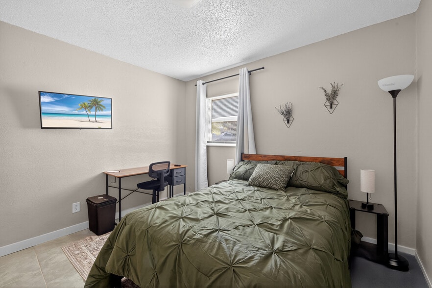 Building Photo - 1941 Brown Rd