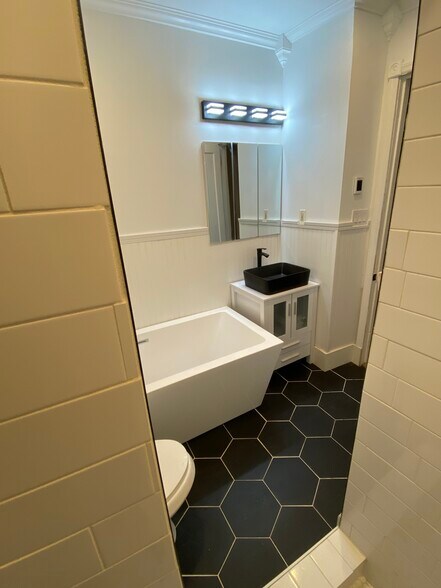 Bathroom - 366 Hudson Ave
