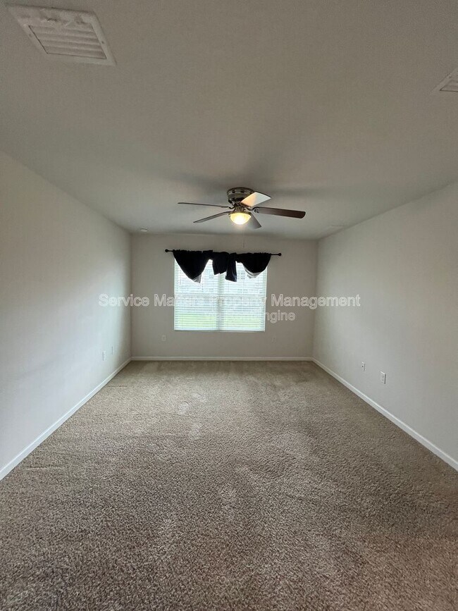 Building Photo - 5740 Guinevere Ln