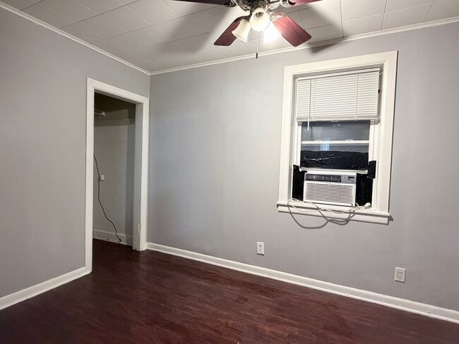 Building Photo - 3300 S Ashland Ave