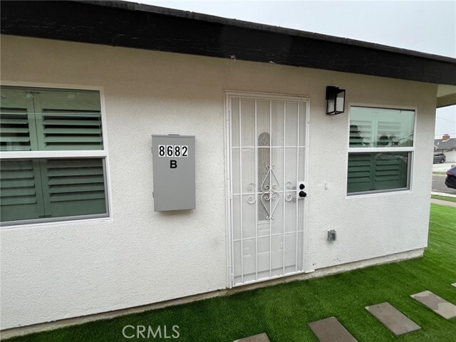 Building Photo - 8682 Oasis Ave