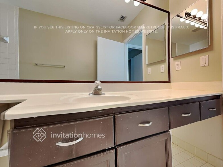 Building Photo - 1776 Harborside Cir