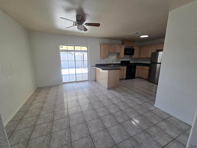 Building Photo - 417 San Juan Ln