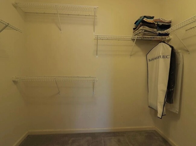 Building Photo - 568 Wellington Gardens Dr