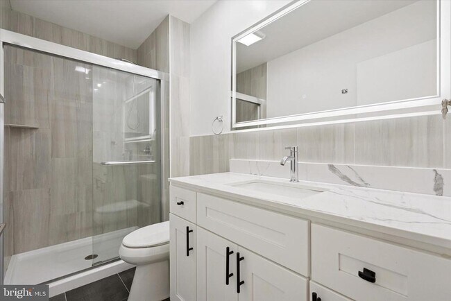 Building Photo - 1375 Abbey Way