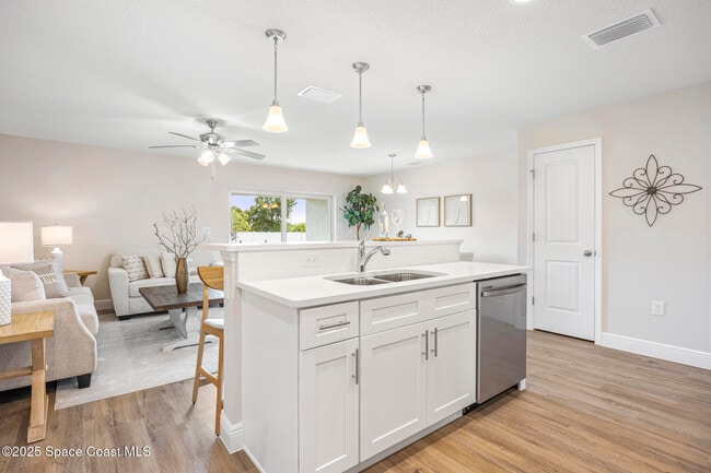 Building Photo - 228 Hidden Wds Pl