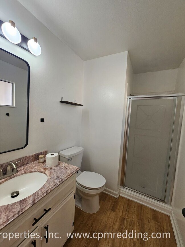 Building Photo - Spacious 3-Bedroom House with Gated Pool i...