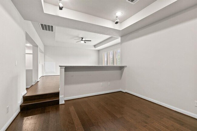 Building Photo - 18900 N Bee Cave Springs Cir