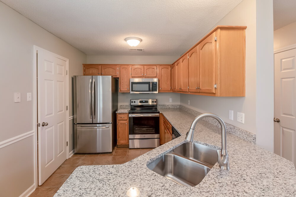 Building Photo - 9793 Dogwood Ct E