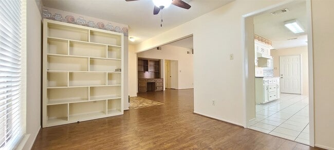 Building Photo - 14814 Earlswood Dr