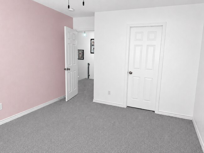 Building Photo - 94 Mountain Shadows Ln