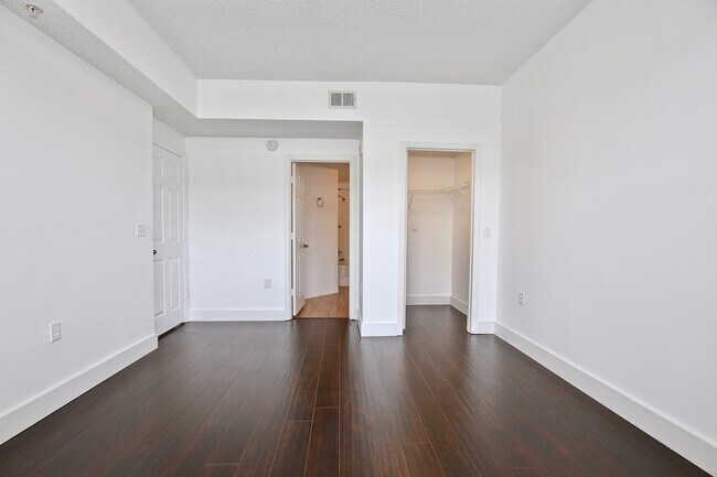 Building Photo - Apt 308 Palms Villa Residences