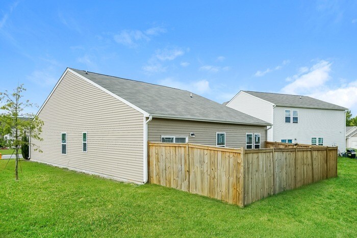 Building Photo - 100 Quincy Meadow Ave