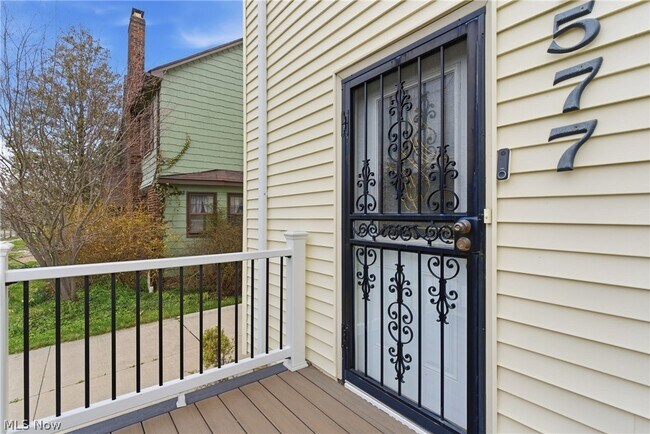 Building Photo - 3577 Cedarbrook Rd