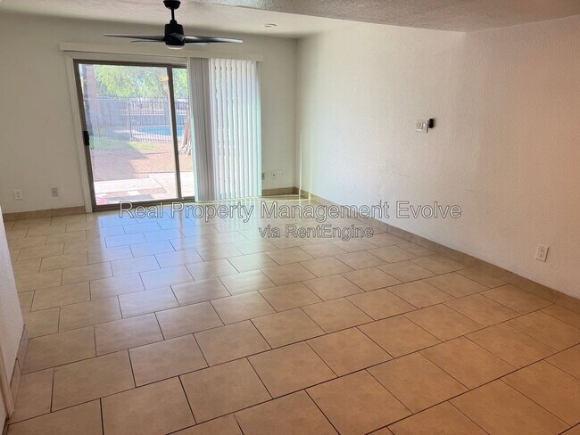 Building Photo - 122 S Hardy Dr