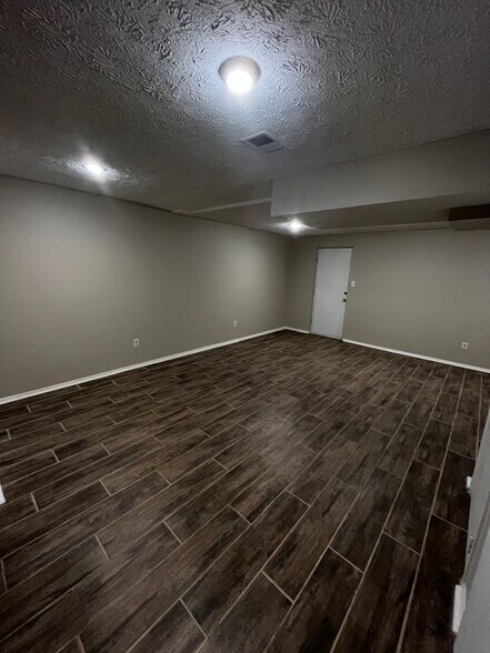 Building Photo - 8929 Harkate Way