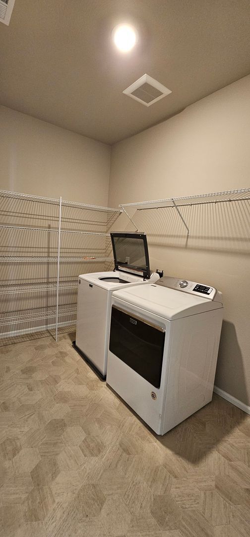 Building Photo - Bremerton Rambler