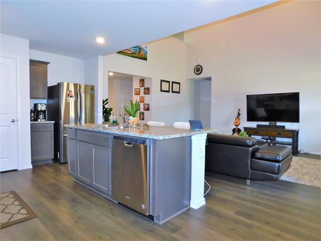 Building Photo - 4025 Huntington Dr