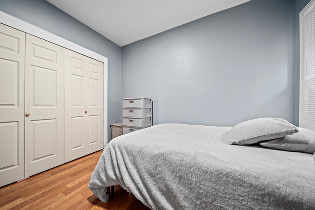 Building Photo - 1673 Calvert Ave