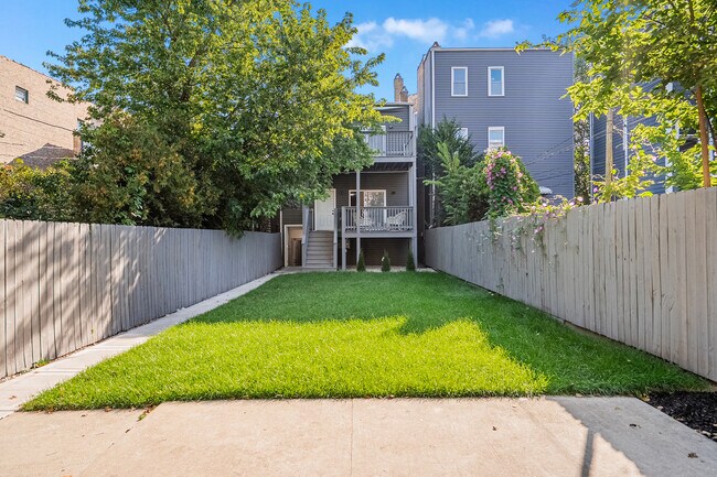 Building Photo - 1442 N Kedzie Ave