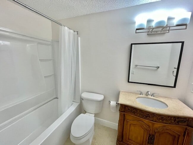 Building Photo - Lake Mary - 2 Bedroom, 2 Bathroom - $1,595.00