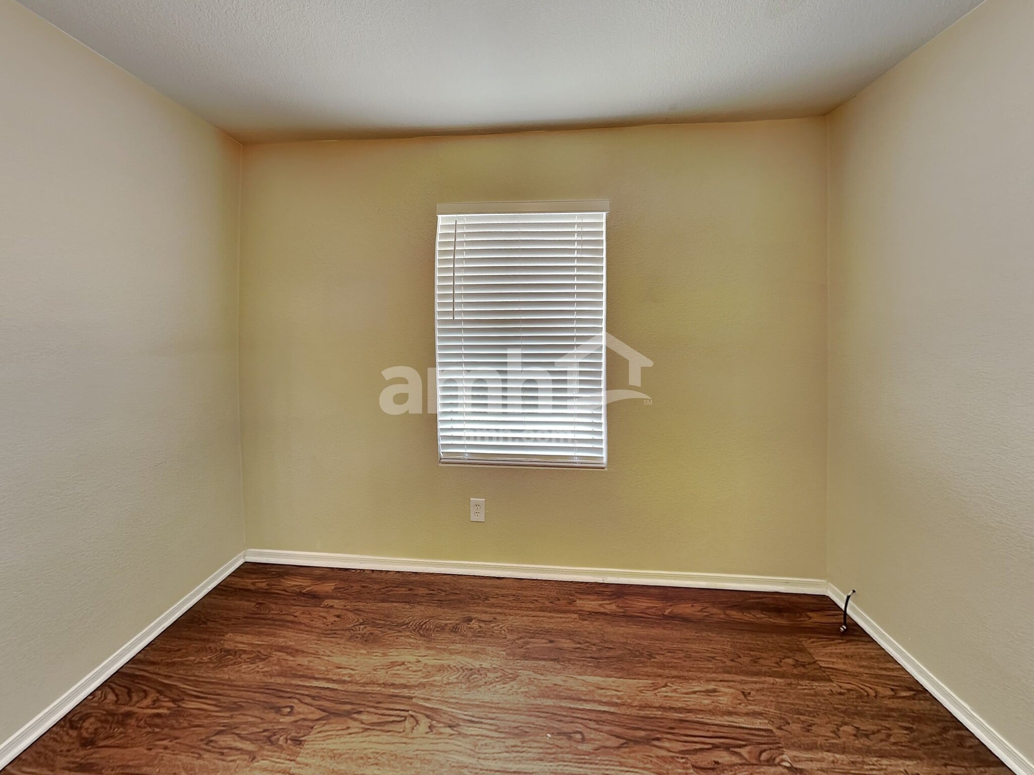 Building Photo - 6913 S Goshawk Dr
