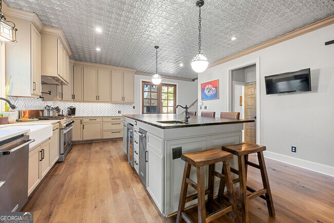 Building Photo - 1227 Niles Ave NW