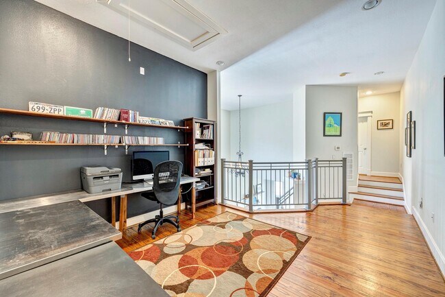 Building Photo - 511 W 22nd St