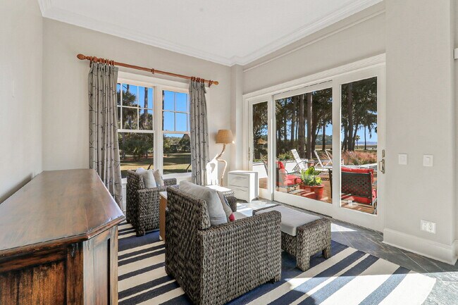 Building Photo - Private, Low Country Residence for Rent!