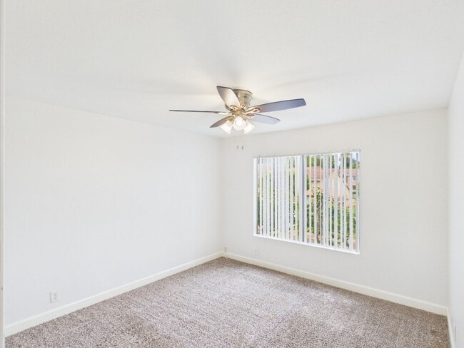 Building Photo - 237 Diamond Way