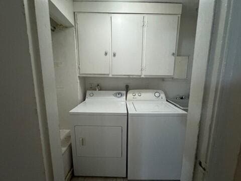 Building Photo - 13791 Oleander Ave