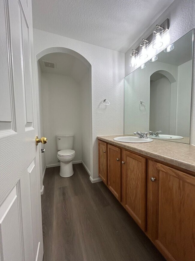 Building Photo - 4409 S Jebel Ln
