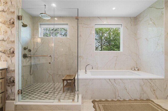 Building Photo - 1381 Wessyngton Rd NE