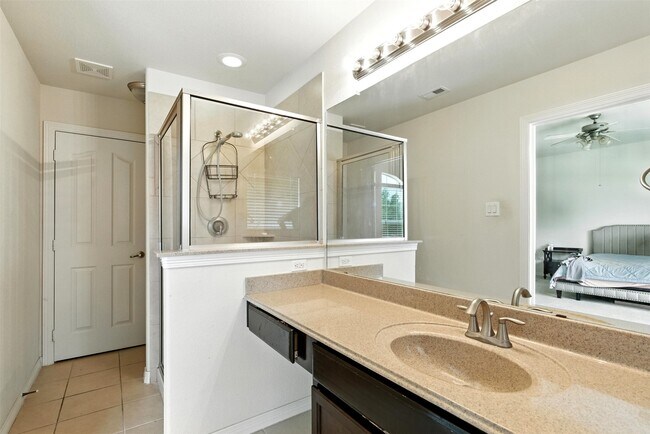 Building Photo - 8904 Clovermist Dr