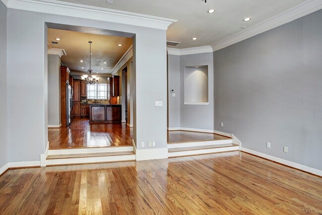 Building Photo - 1140 Robbie St