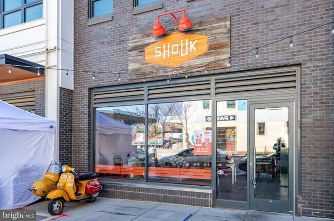 Building Photo - 1230 Penn St