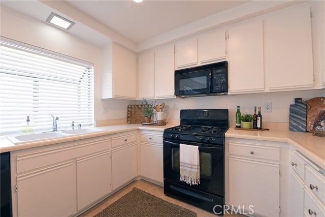 Building Photo - 26405 Mountain Grove Cir