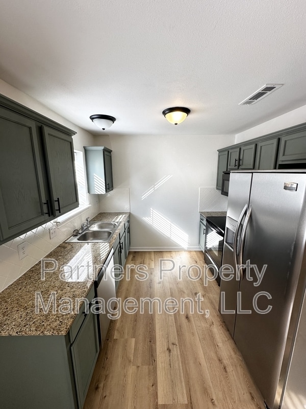 Building Photo - 12267 Rambling Rose Way