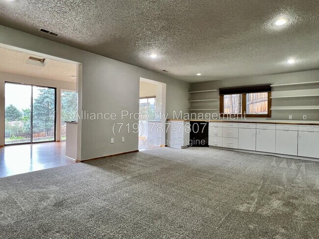 Building Photo - 6318 Galway Dr