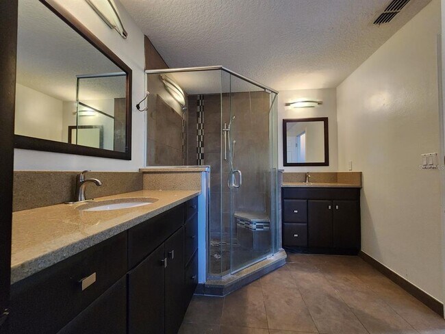 Building Photo - 1860 Ashland Trail