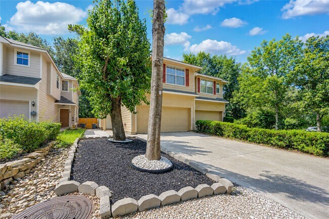 Building Photo - 225 Summerhaze Cir