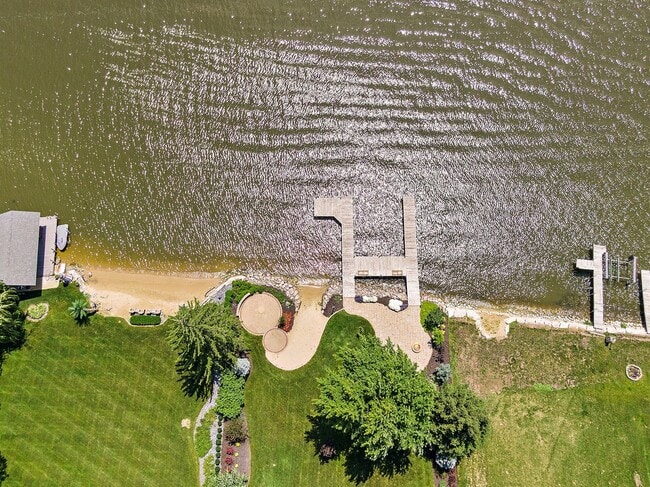 Building Photo - 1037 N Harrison St