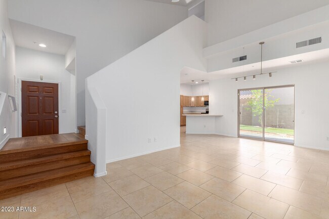 Building Photo - 8001 W Carolina Dr