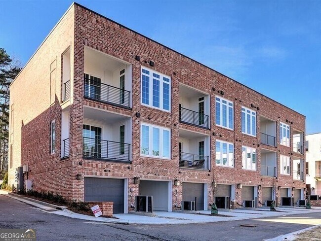 Building Photo - 155 Devore Rd