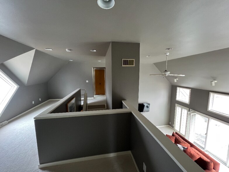 Building Photo - 11830 N Country Ln