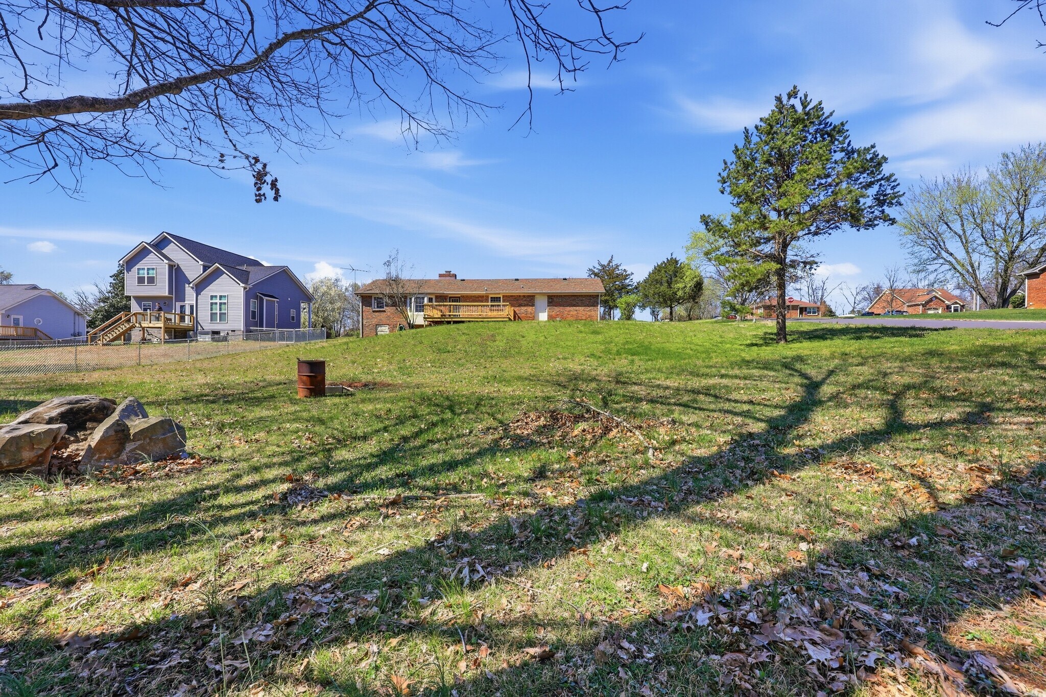 Building Photo - 1325 Sun Valley Rd