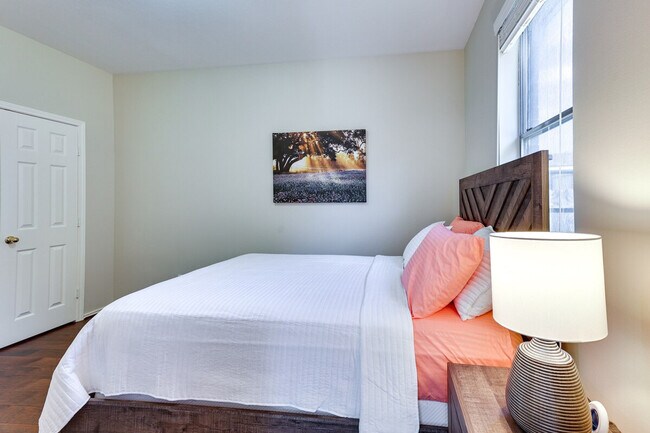 Building Photo - 5911 Indian Hills Ln