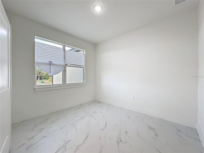 Building Photo - 780 Kangaroo Ct