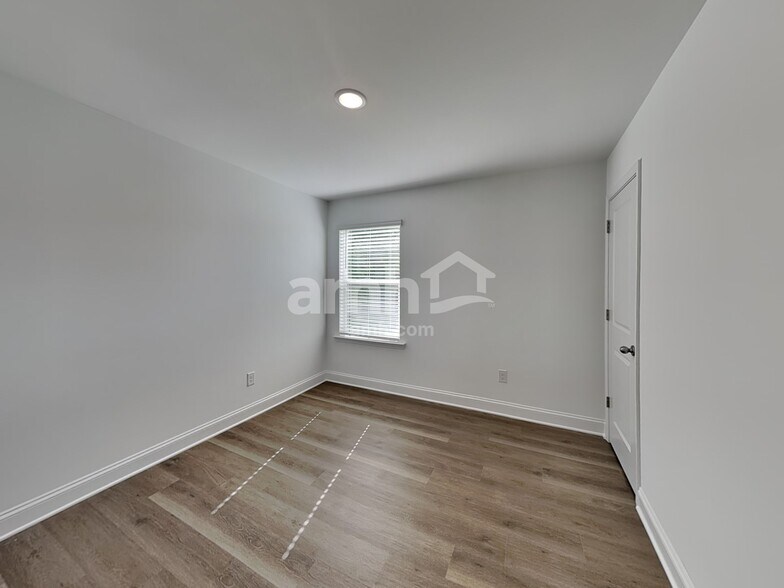 Building Photo - 1115 Livengood Wy