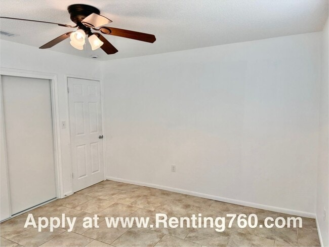 Building Photo - Charming 2 Bed 1 Bath Home with Spacious Y...